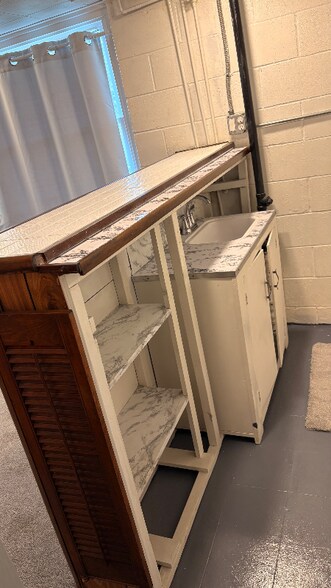 Building Photo - 4322 N 54th St