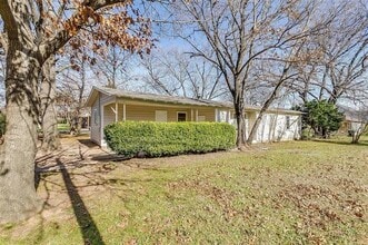 Building Photo - 400 E Liberty St