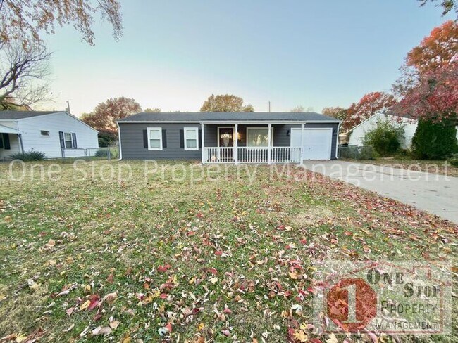 Primary Photo - Beautiful 3 Bedroom 1 Bathroom Ranch Home ...