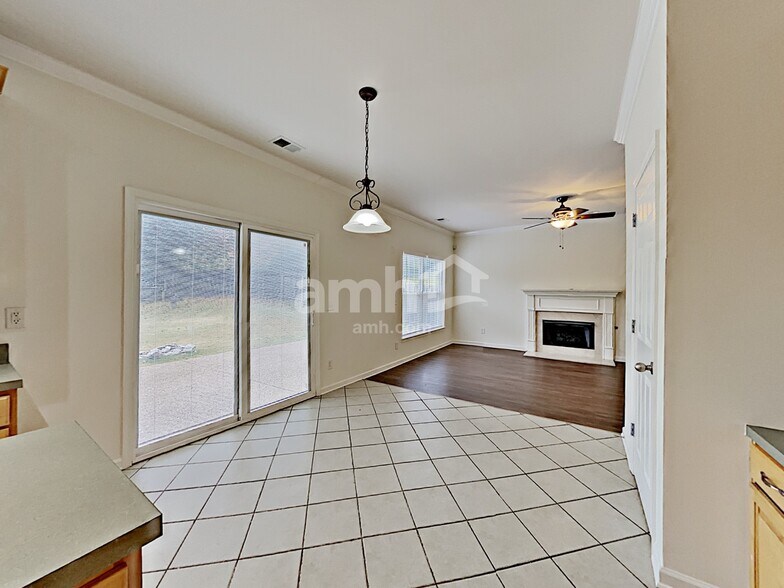Building Photo - 210 Cobblestone Lndg