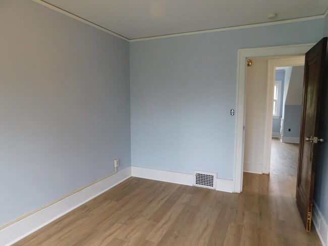 Building Photo - 310 Olive St