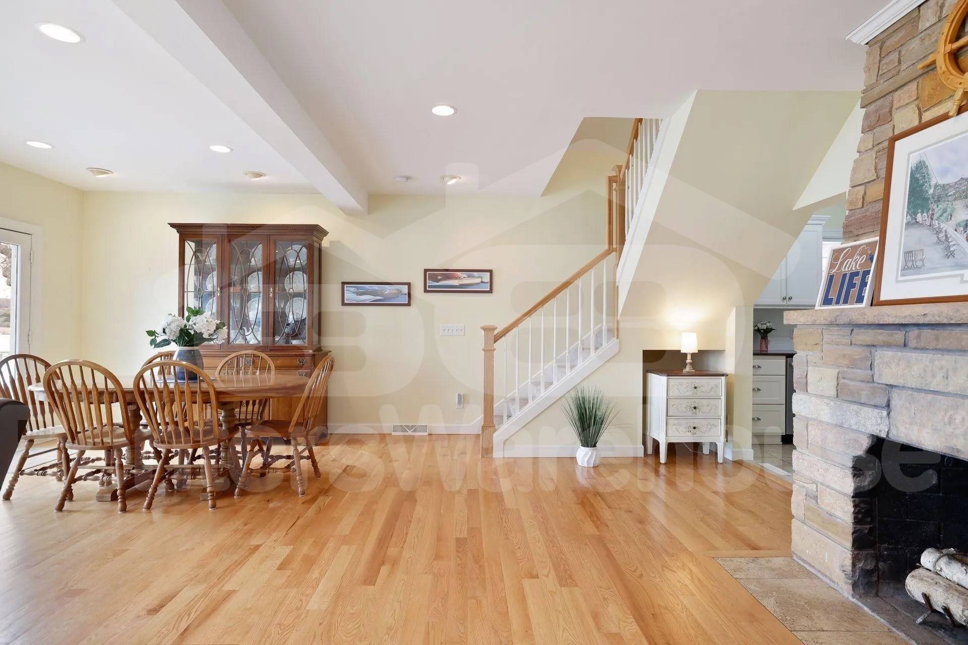 Building Photo - 605 Park Ln