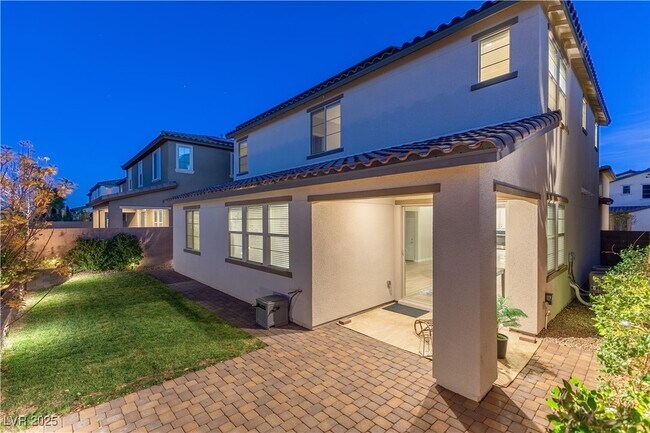 Building Photo - 16 Cresta Villa Ct