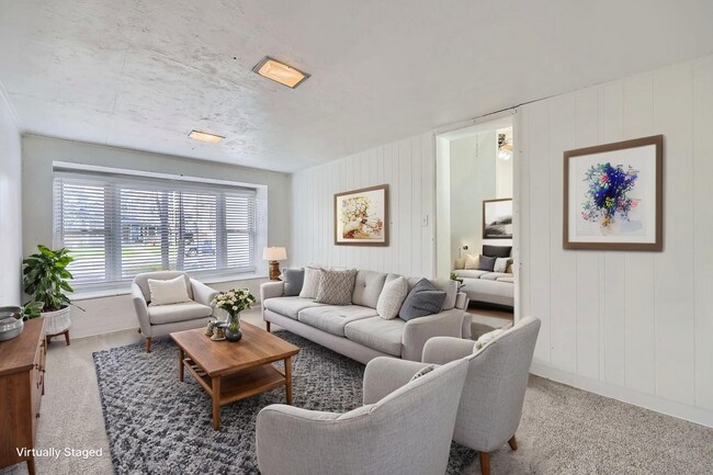 Building Photo - **Bright and Spacious 2-Bedroom Home in the Heart of Denver!!**