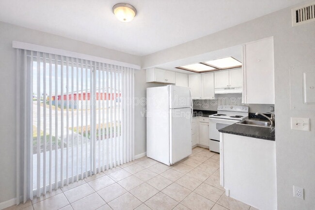 Building Photo - 4479 Frankie Ct