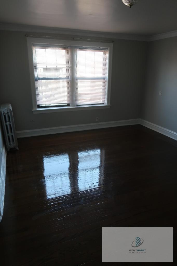 Building Photo - 1712 W Albion Ave