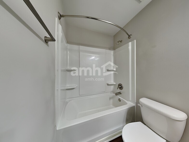 Building Photo - 116 Habersham Ct