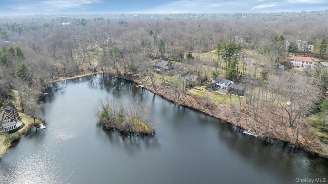 Building Photo - 83 Burning Tree Rd
