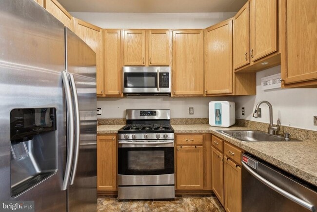 Building Photo - 15211 Lancashire Dr