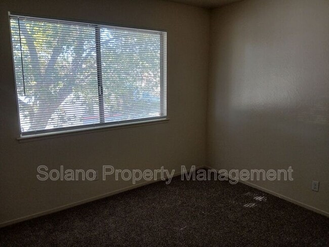 Building Photo - 1930 Peabody Rd