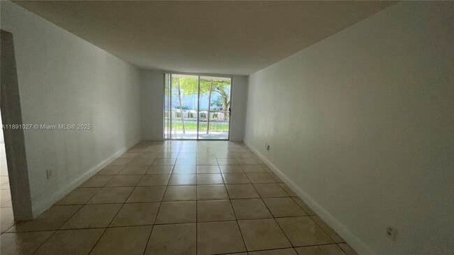 Building Photo - 1805 Sans Souci Blvd