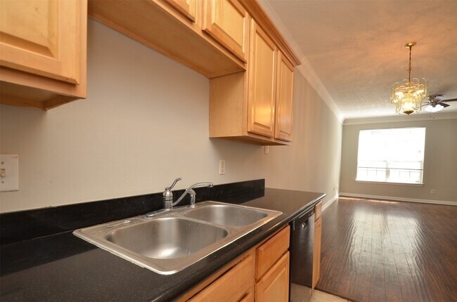 Building Photo - 11045 Landswalk Dr