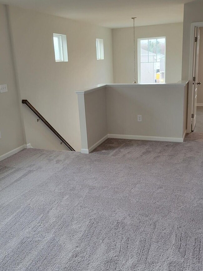 Building Photo - Single Family Home