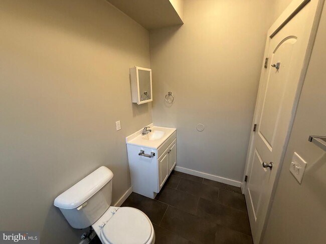 Building Photo - 1535 Cecil B. Moore Ave