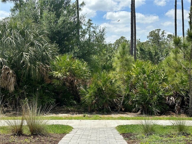 Building Photo - 42203 Hammock Ln