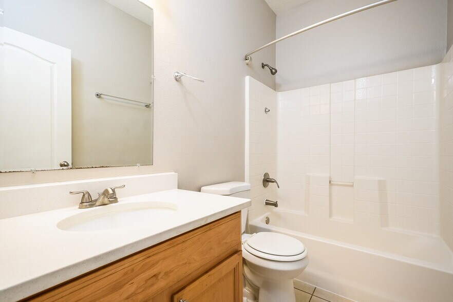 Building Photo - 336 Marathon Ln