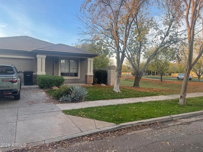 Building Photo - 3733 E Bruce Ct