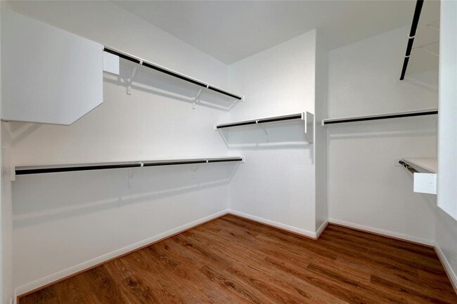 Building Photo - 104 Camella St