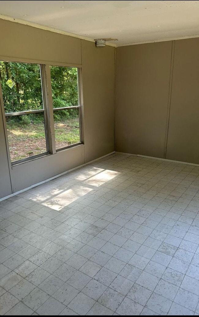 Building Photo - New Home Available! Rent this 2 Bedroom ho...