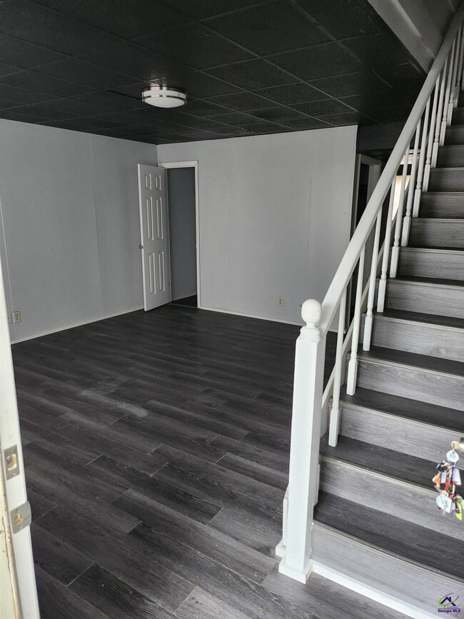 Building Photo - 300 Carolina B11 Ave