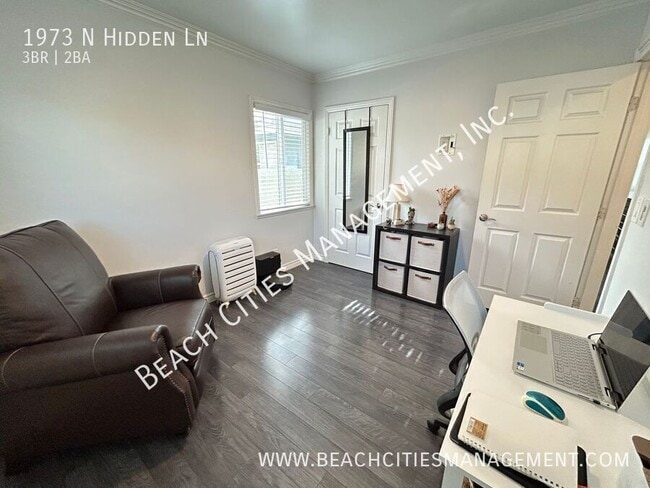 Building Photo - 1973 N Hidden Ln