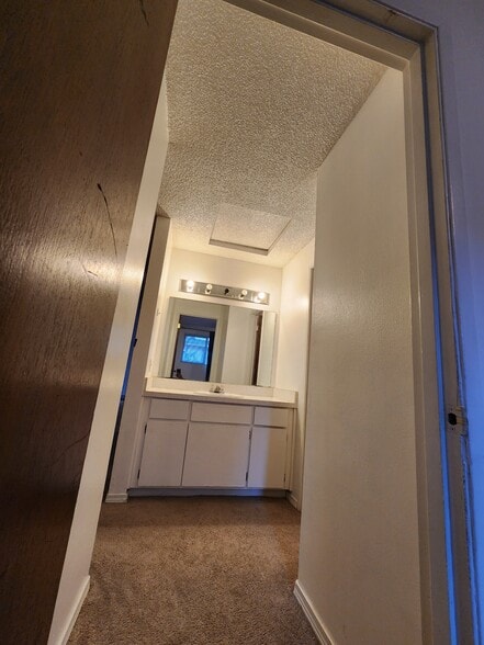 Building Photo - 7729 Timber Hill Dr