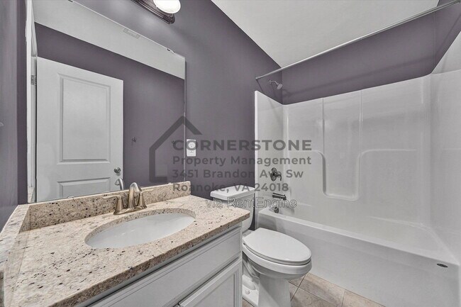 Building Photo - 2737 Russlen Dr