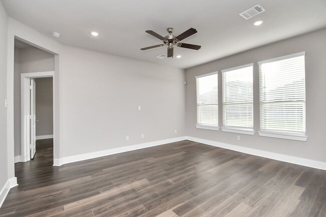 Building Photo - Beech