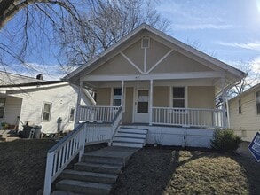 Building Photo - 417 W Walnut St