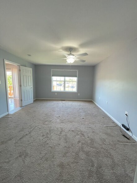 Building Photo - 205 Tessing Ct