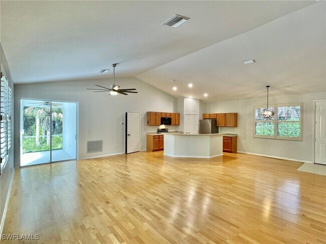 Building Photo - 6171 Lancewood Way