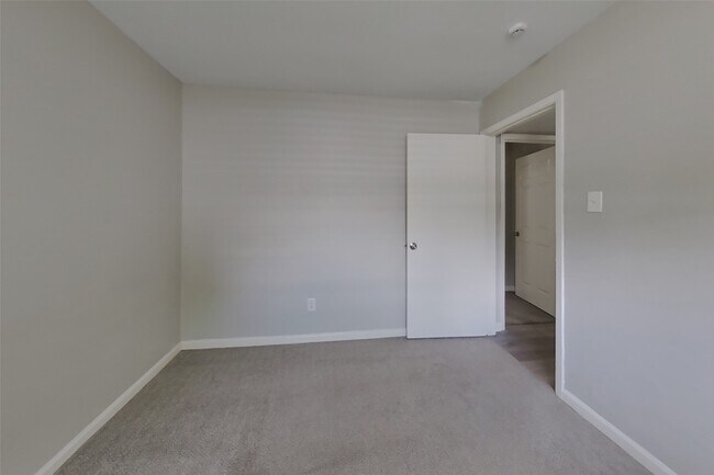 Building Photo - 1438 Peach Spring Dr