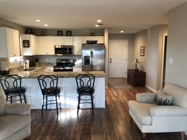 Building Photo - 124 Plantation Cir