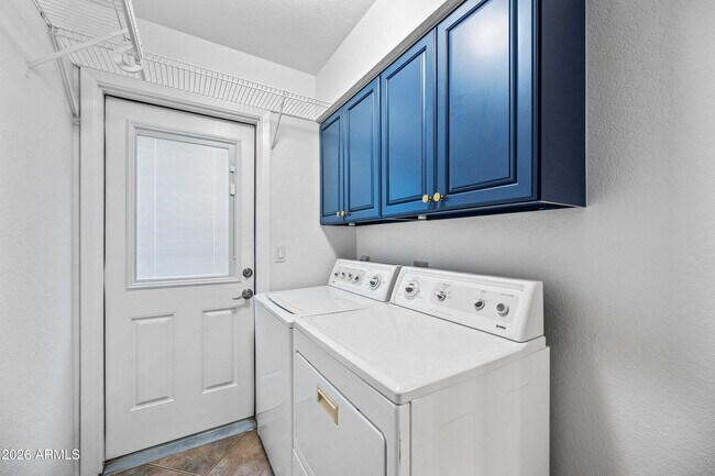 Building Photo - 1129 N 87th St