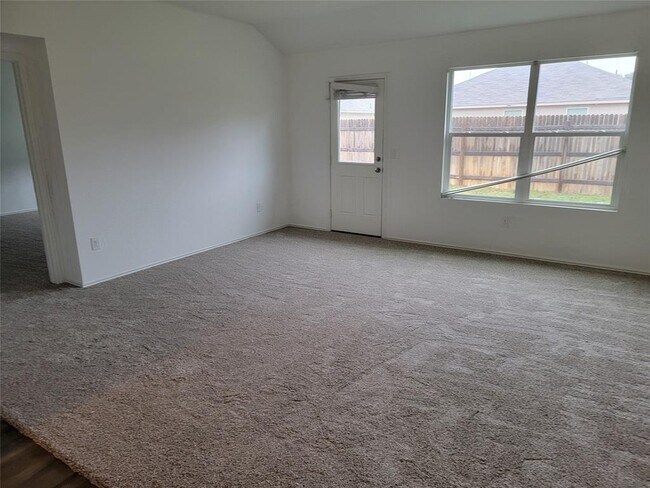 Building Photo - 3610 Batson Dr
