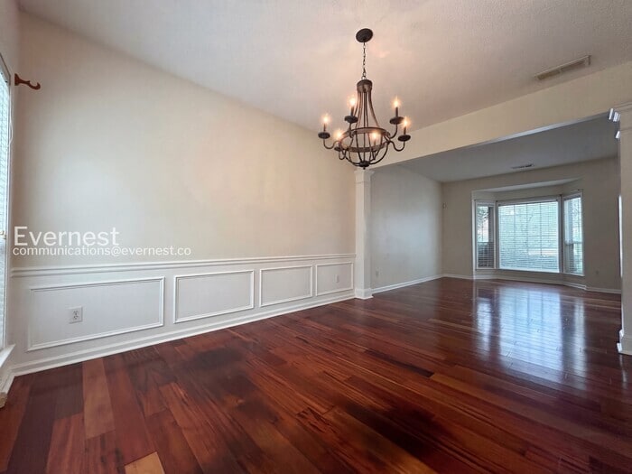 Building Photo - 3406 Chastain Glen Ln NE