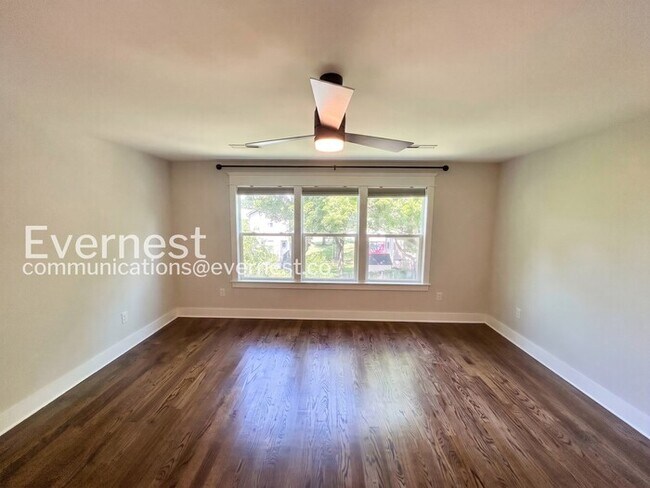 Building Photo - Spacious 3-Bedroom Home in a Family-Friendly Community / Pet Friendly / Available Now!/