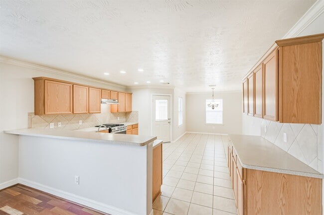 Building Photo - 15023 Roche Rock Dr