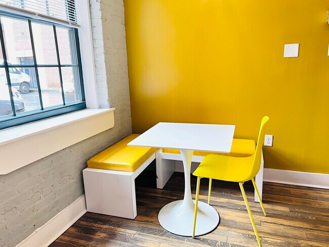 Building Photo - 160 Lafayette St