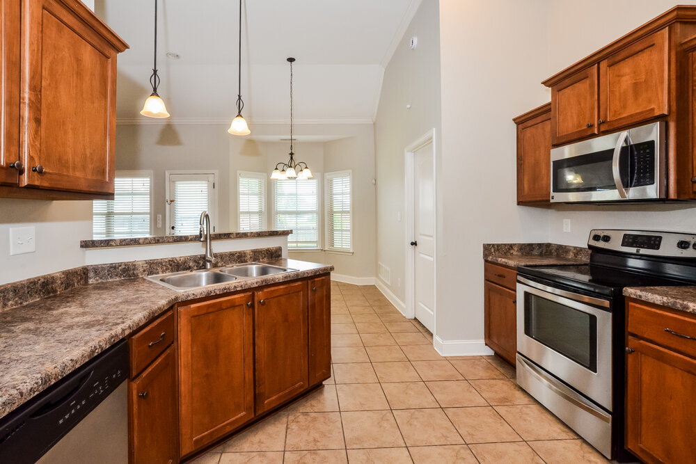 Building Photo - 2647 Champion Hills Dr