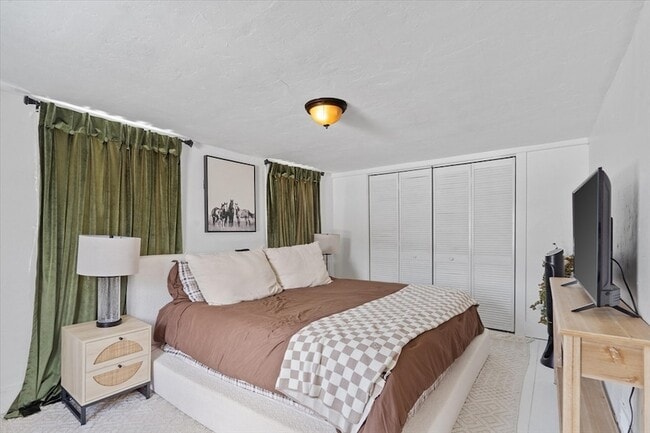 Building Photo - 107 Boston Rd