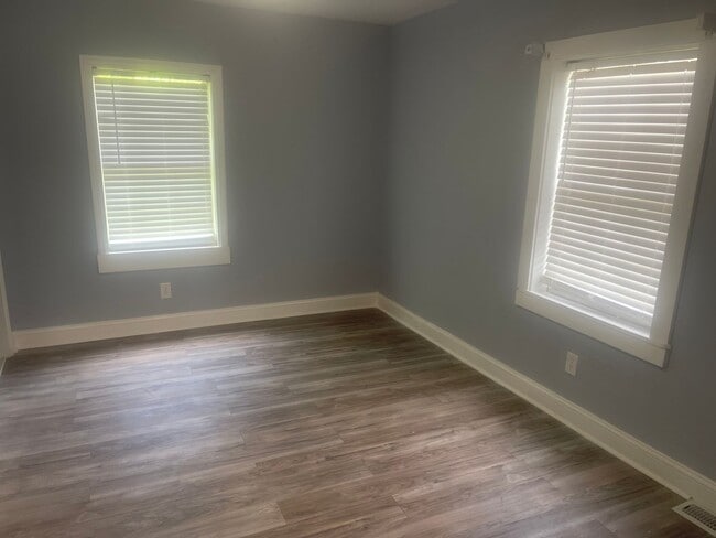 Building Photo - Now Available: Fully Renovated 6BR/4BA Home!