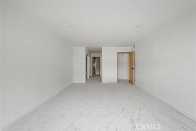 Building Photo - 420 S Madison Ave