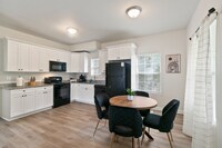 Building Photo - 987 Dimmock St SW