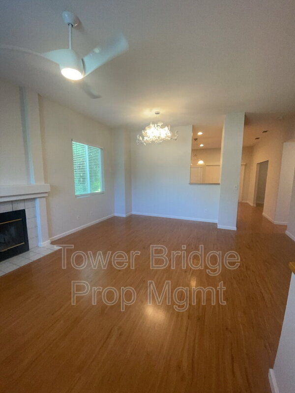 Building Photo - 1515 Knight Ct