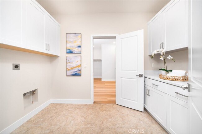 Building Photo - 32391 Harvest Dr