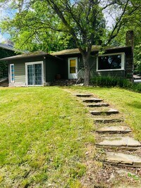 Building Photo - 515 Avenue C