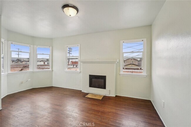 Building Photo - 122 W 110th St