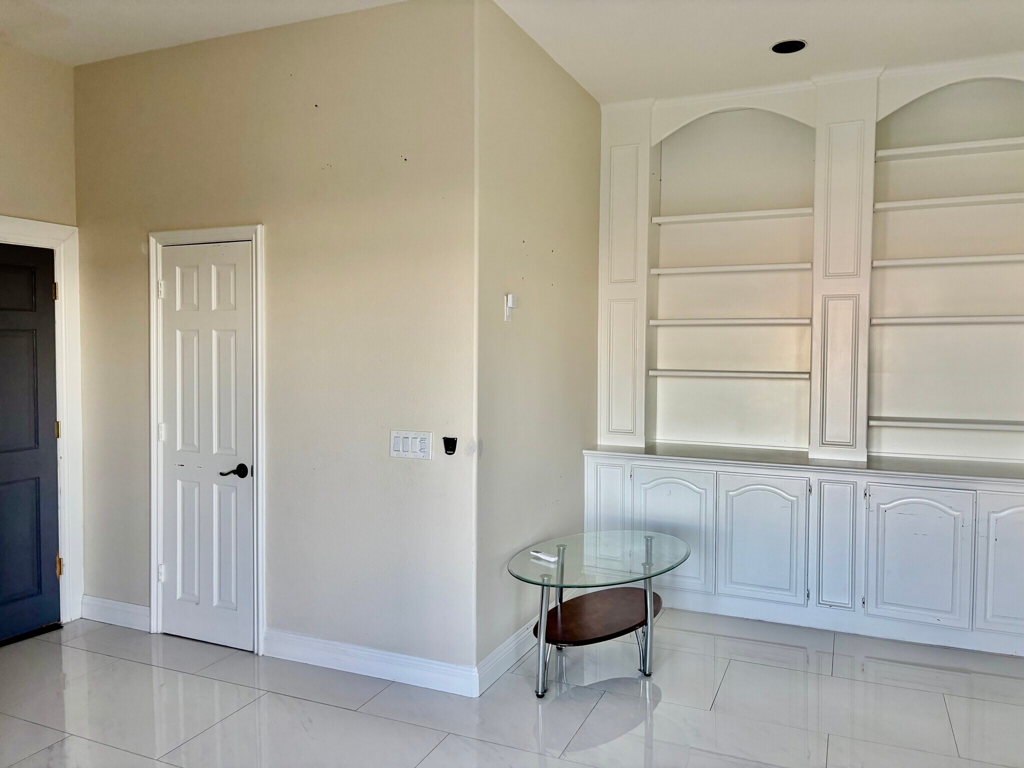 Building Photo - 238 Lakeview Dr