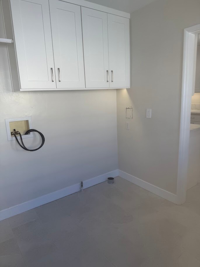 Building Photo - 8552 Woodley Ave